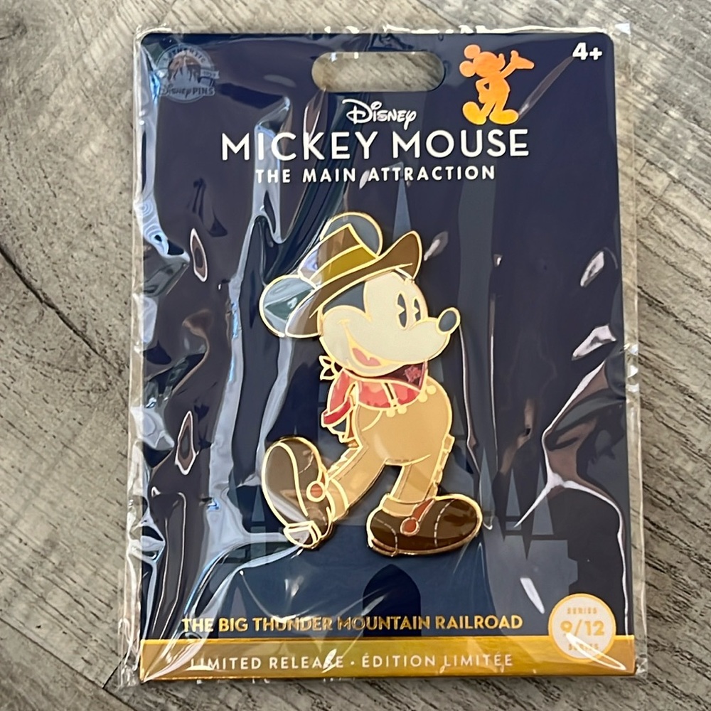 Disney Mickey Mouse Main Attraction  pin BIG THUNDER MOUNTAIN